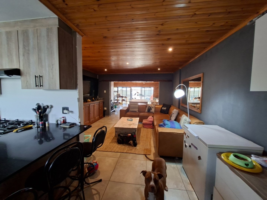 2 Bedroom Property for Sale in Groenvallei Western Cape